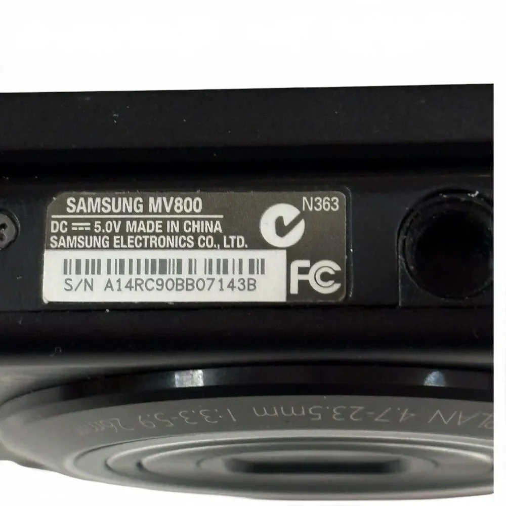 Samsung MV800 Digital Camera 16.1MP 5X Optical Zoom Selfie Flip-out Vlog